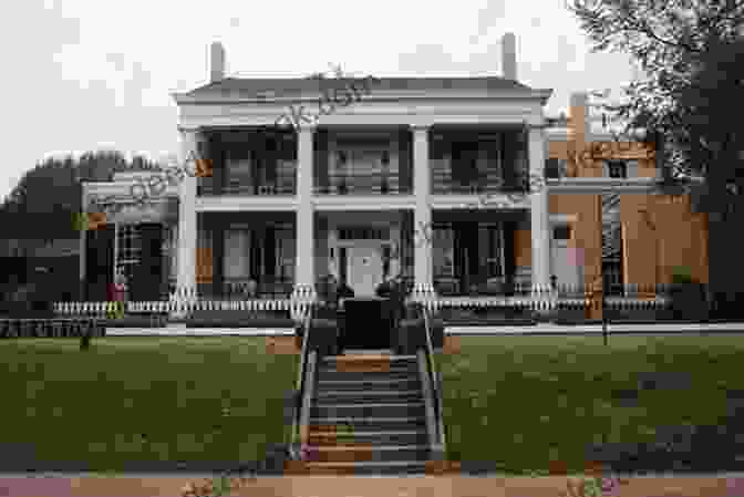 Antebellum Mansions In Vicksburg A Walking Tour Of Vicksburg Mississippi (Look Up America Series)