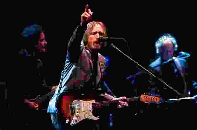 Tom Petty Performing Live On Stage Conversations With Tom Petty Paul Zollo