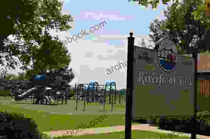 Vicksburg Riverfront Park A Walking Tour Of Vicksburg Mississippi (Look Up America Series)